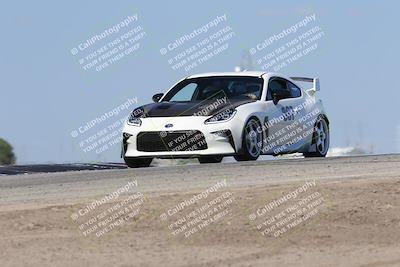 media/Oct-04-2025-OnGrid (Sat) [[44bd565ffa]]/Purple Group/Grapevine/